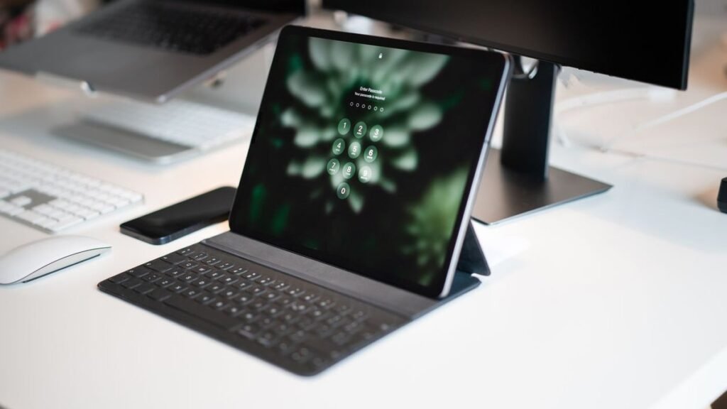 best ipad accessories 2026 keyboard and stylus setup
