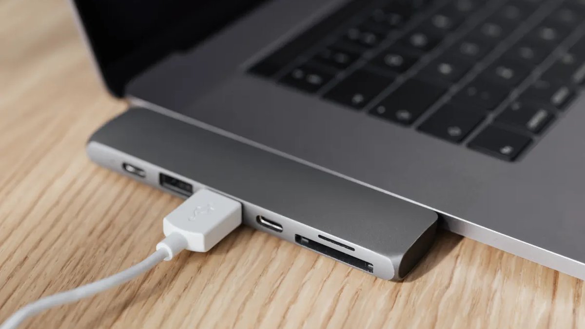 Best USB-C cables of 2026 braided on desk