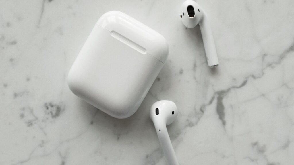 airpods pro 3 vs sony wf-1000xm6 comparison