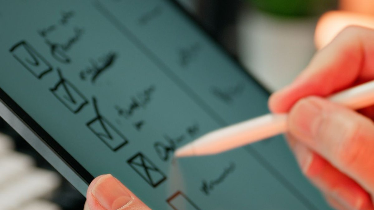apple pencil pro writing best ipad accessories