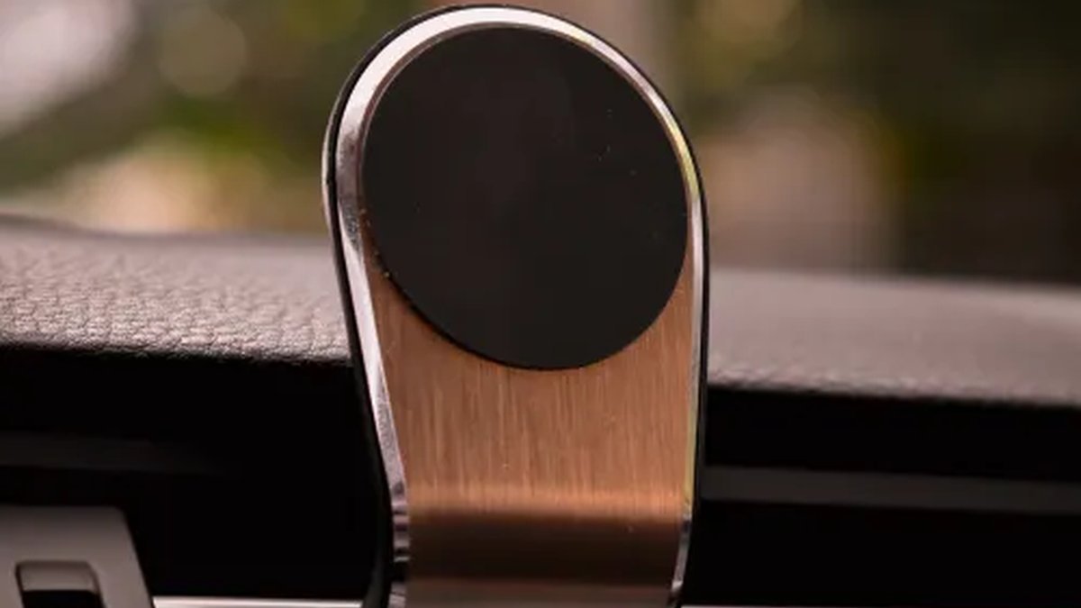 Car vent phone mount holding smartphone securely