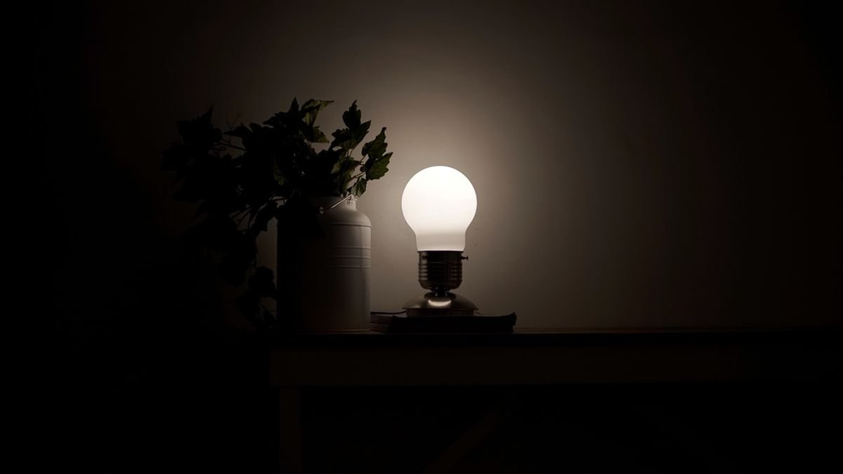 eye-friendly desk lamp lighting a home office desk