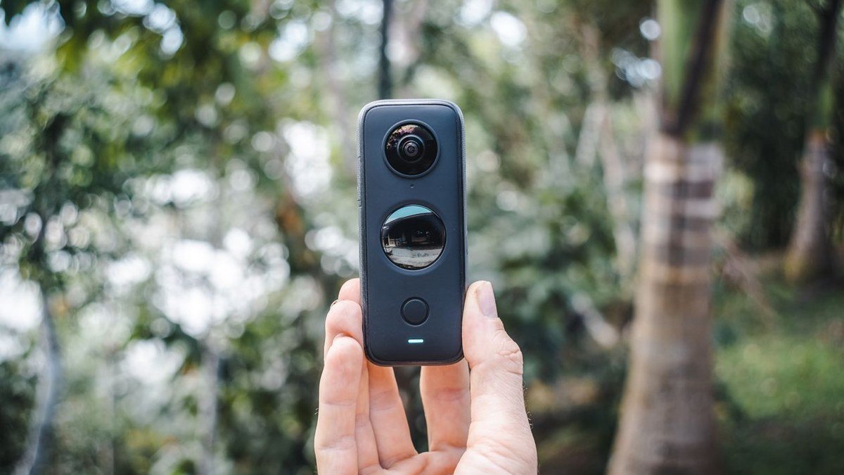 dual lens design of best 360 cameras