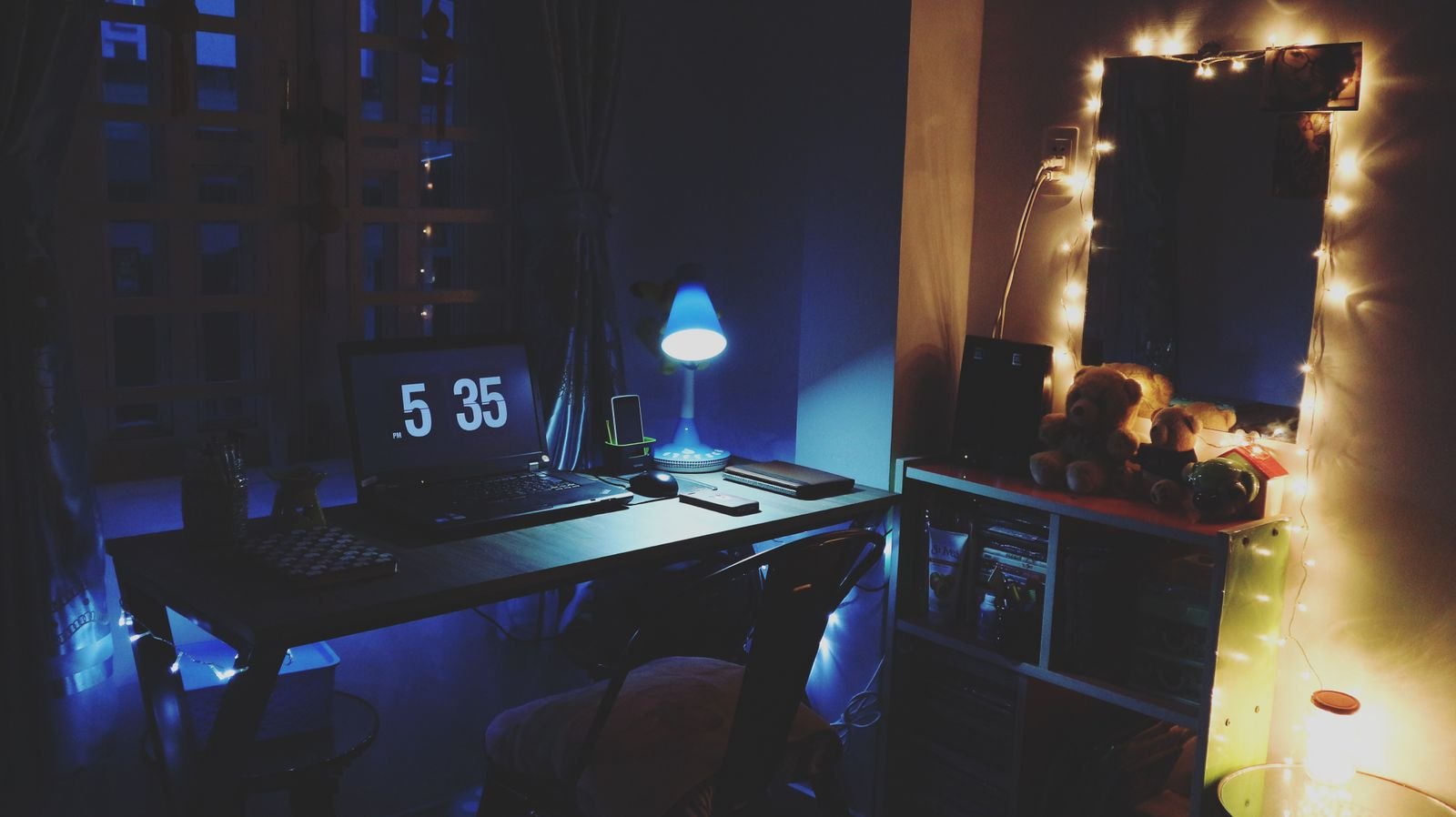Laptop glowing at night — power saving settings to make your laptop battery last longer
