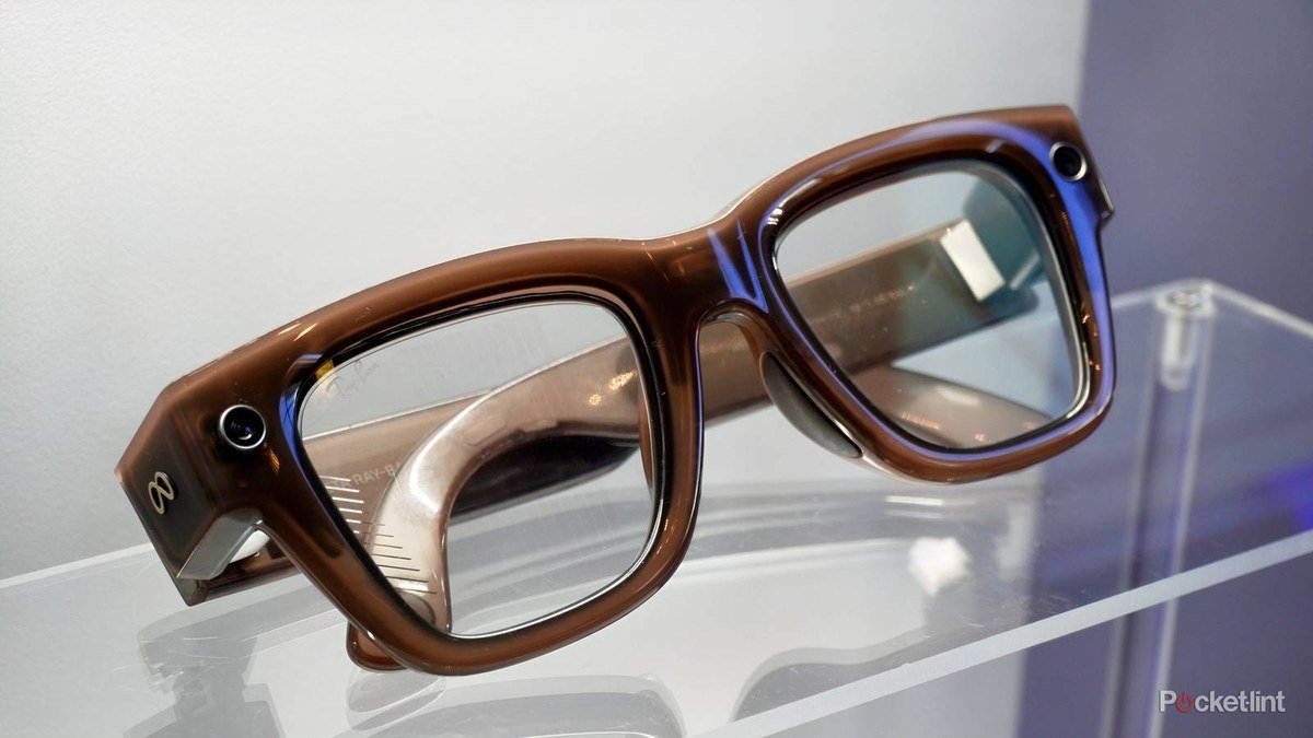 Ray-Ban Meta Glasses Review: Is the $799 Display Model Worth It in 2026?