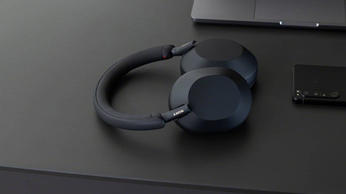 The Best Noise-Cancelling Headphones for People Who Want to Shut Out the World The Best Noise-Cancelling Headphones for People Who Want to Shut Out the World