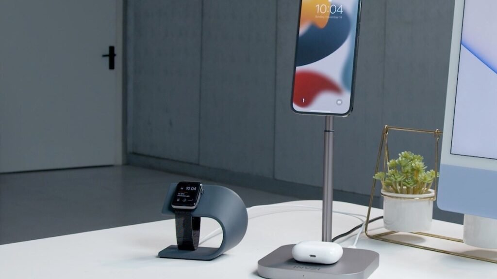 THE BEST PHONE STANDS AND GRIPS OF 2026 — SMALL ACCESSORY, BIG DIFFERENCE
